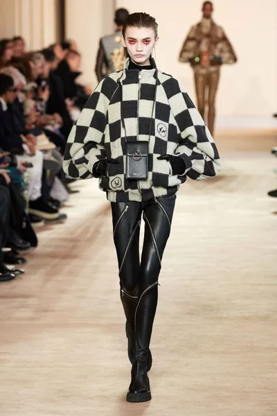 Look 6